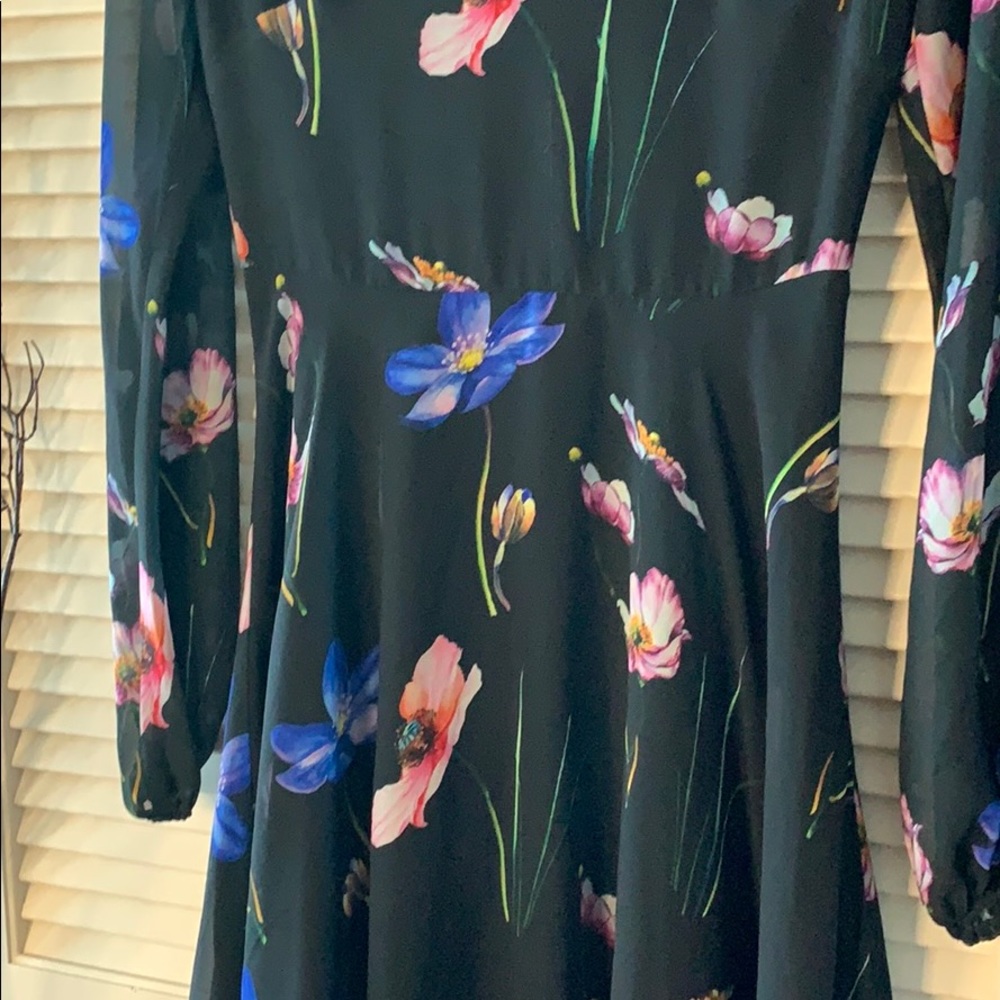 Dress - Picture 2 of 7